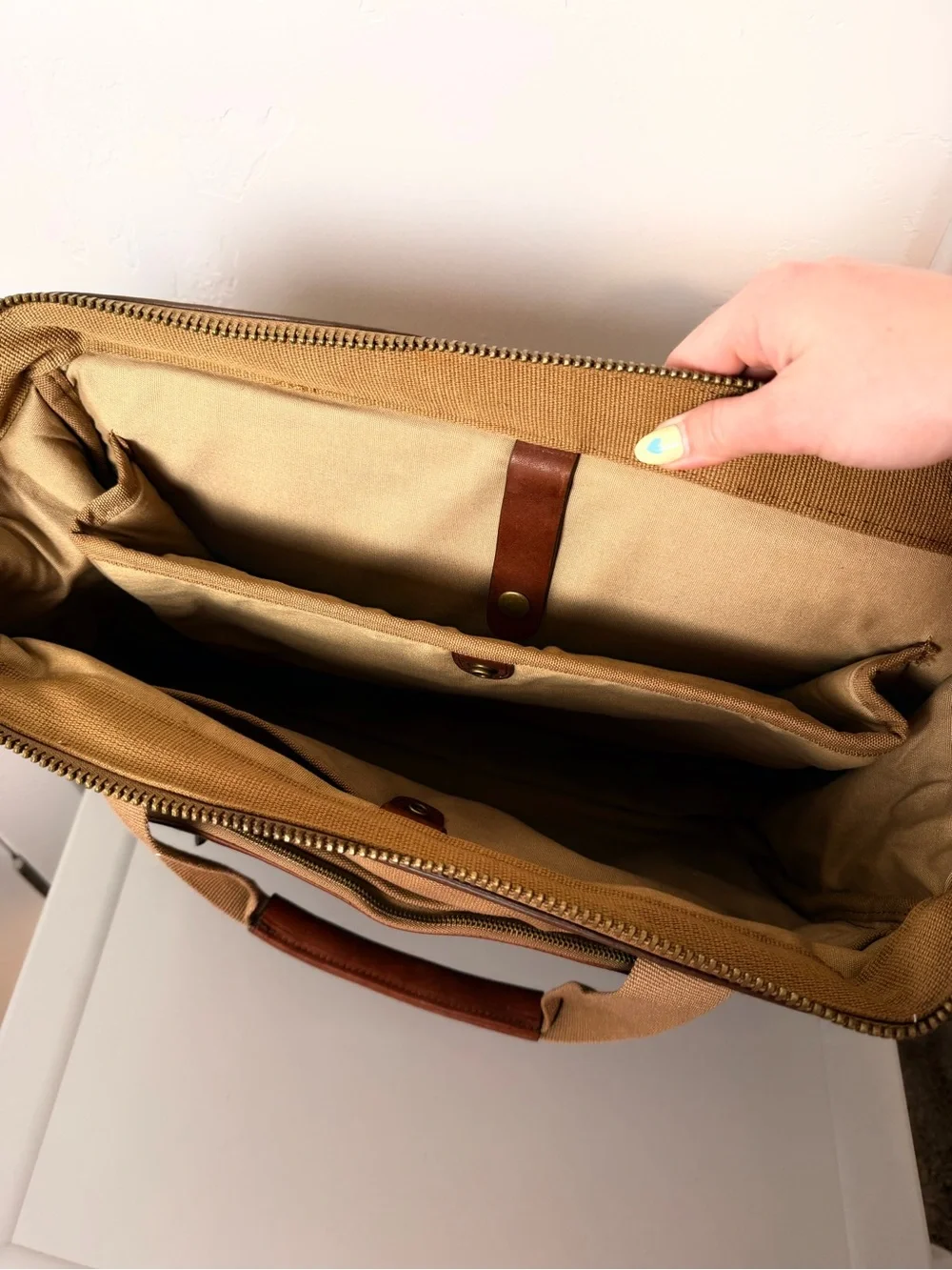 Vintage DULUTH Trading Co. Men's Canvas Brown Genuine Leather Duffle Bag